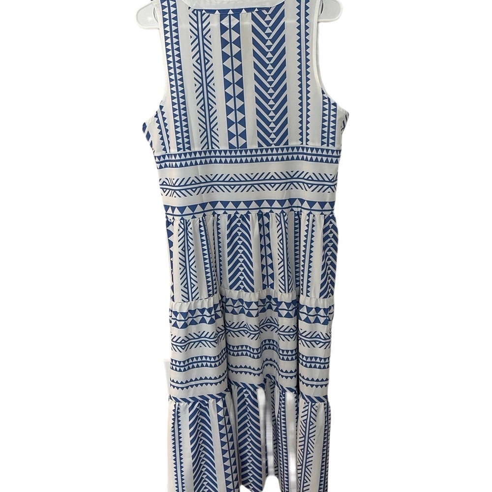 NWOT Beautiful Tiered Max Dress Blue and White Size Large - Picture 3 of 6